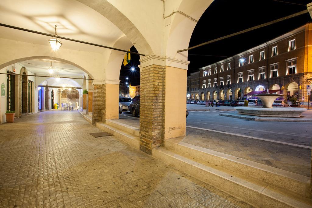 Palazzo Gentili Apartment ซาน เซเวริโน มาร์เค ภายนอก รูปภาพ