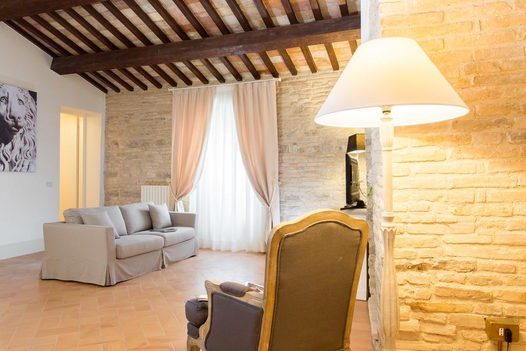 Palazzo Gentili Apartment ซาน เซเวริโน มาร์เค ภายนอก รูปภาพ