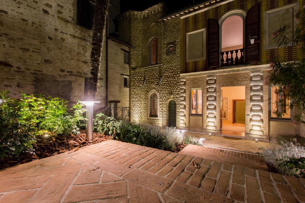 Palazzo Gentili Apartment ซาน เซเวริโน มาร์เค ภายนอก รูปภาพ