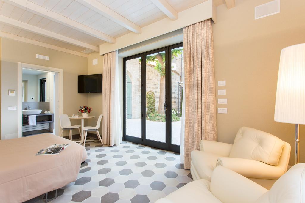 Palazzo Gentili Apartment ซาน เซเวริโน มาร์เค ภายนอก รูปภาพ