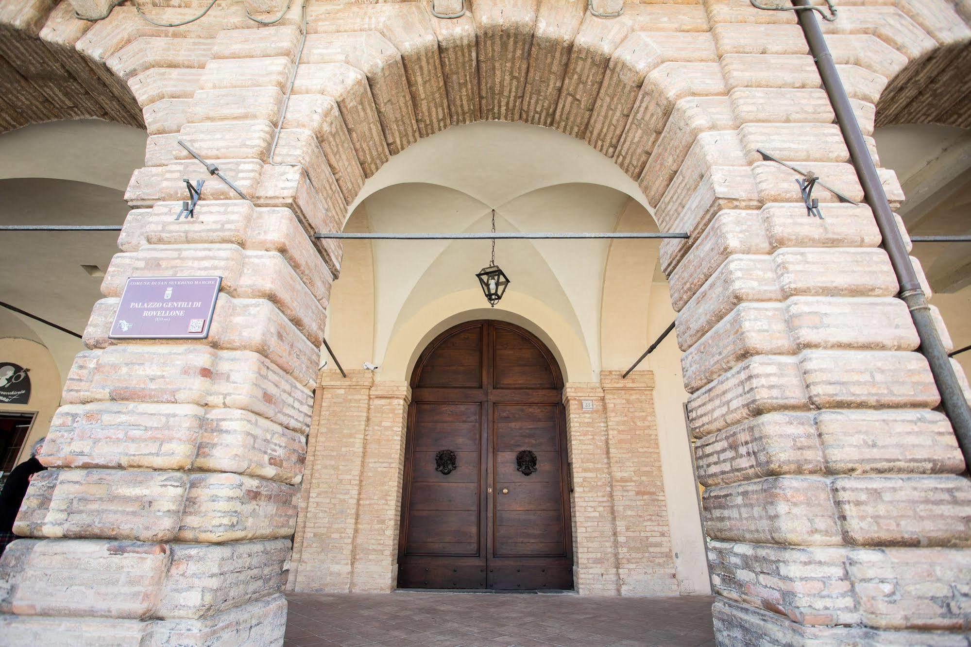 Palazzo Gentili Apartment ซาน เซเวริโน มาร์เค ภายนอก รูปภาพ