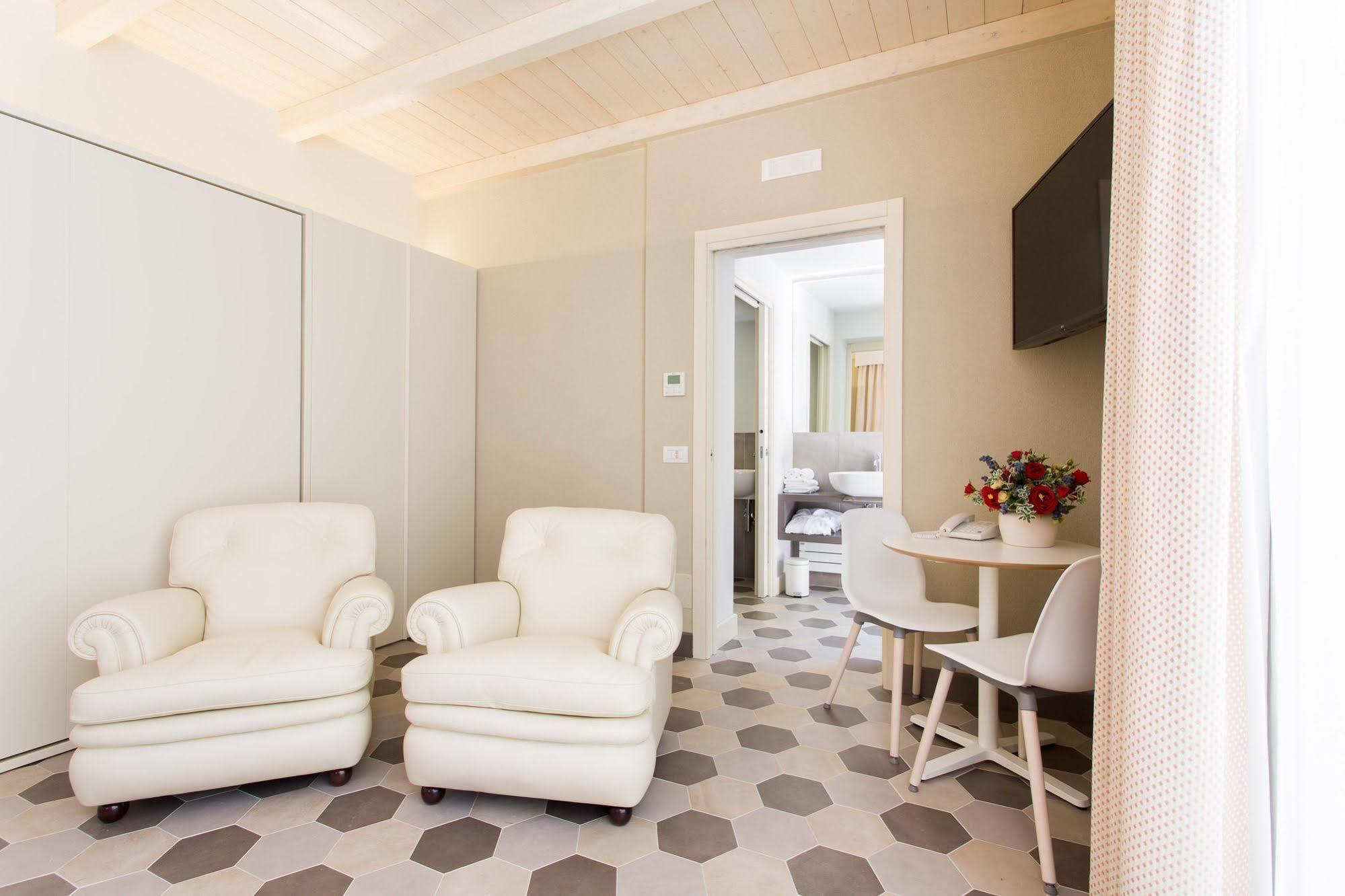 Palazzo Gentili Apartment ซาน เซเวริโน มาร์เค ภายนอก รูปภาพ