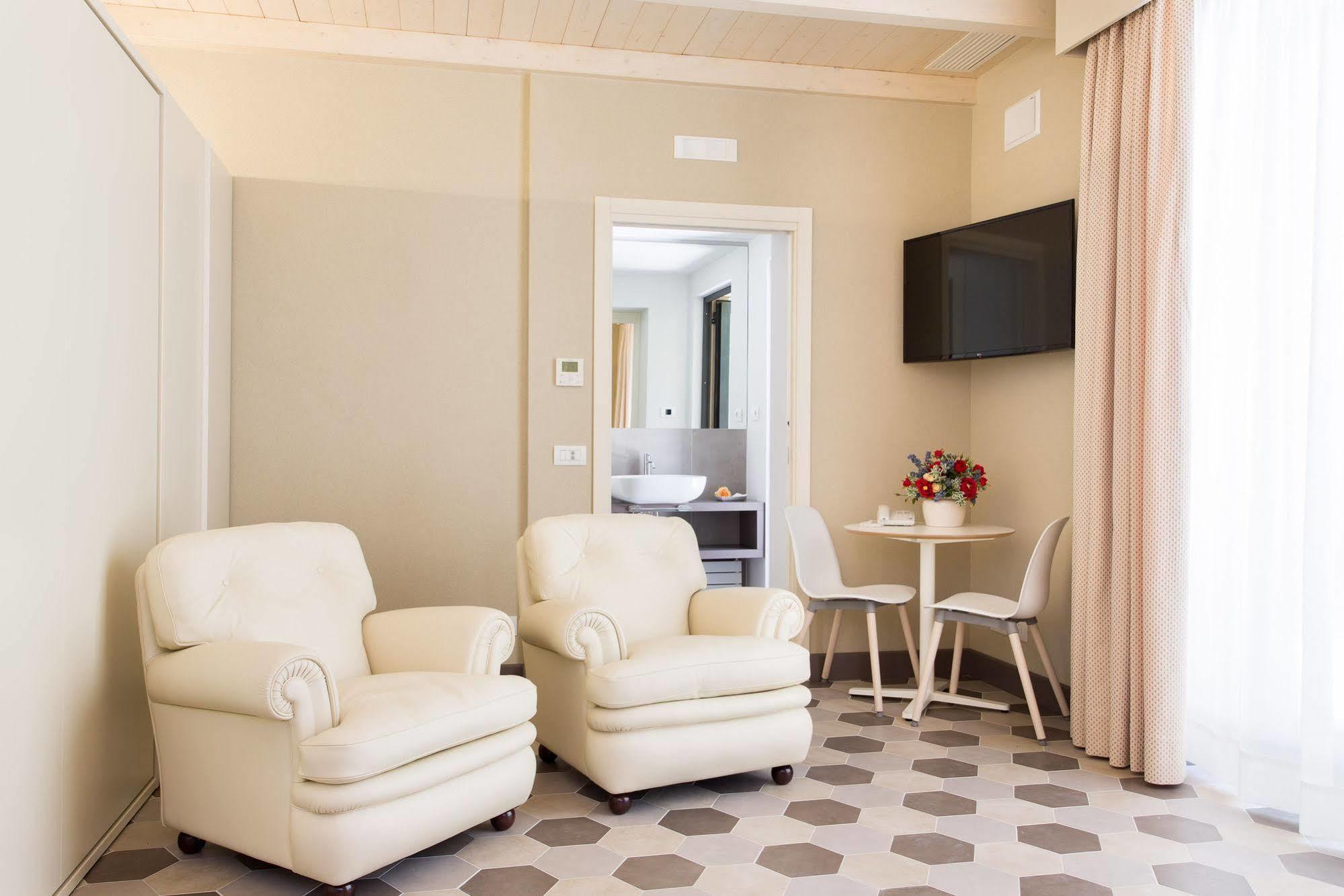 Palazzo Gentili Apartment ซาน เซเวริโน มาร์เค ภายนอก รูปภาพ