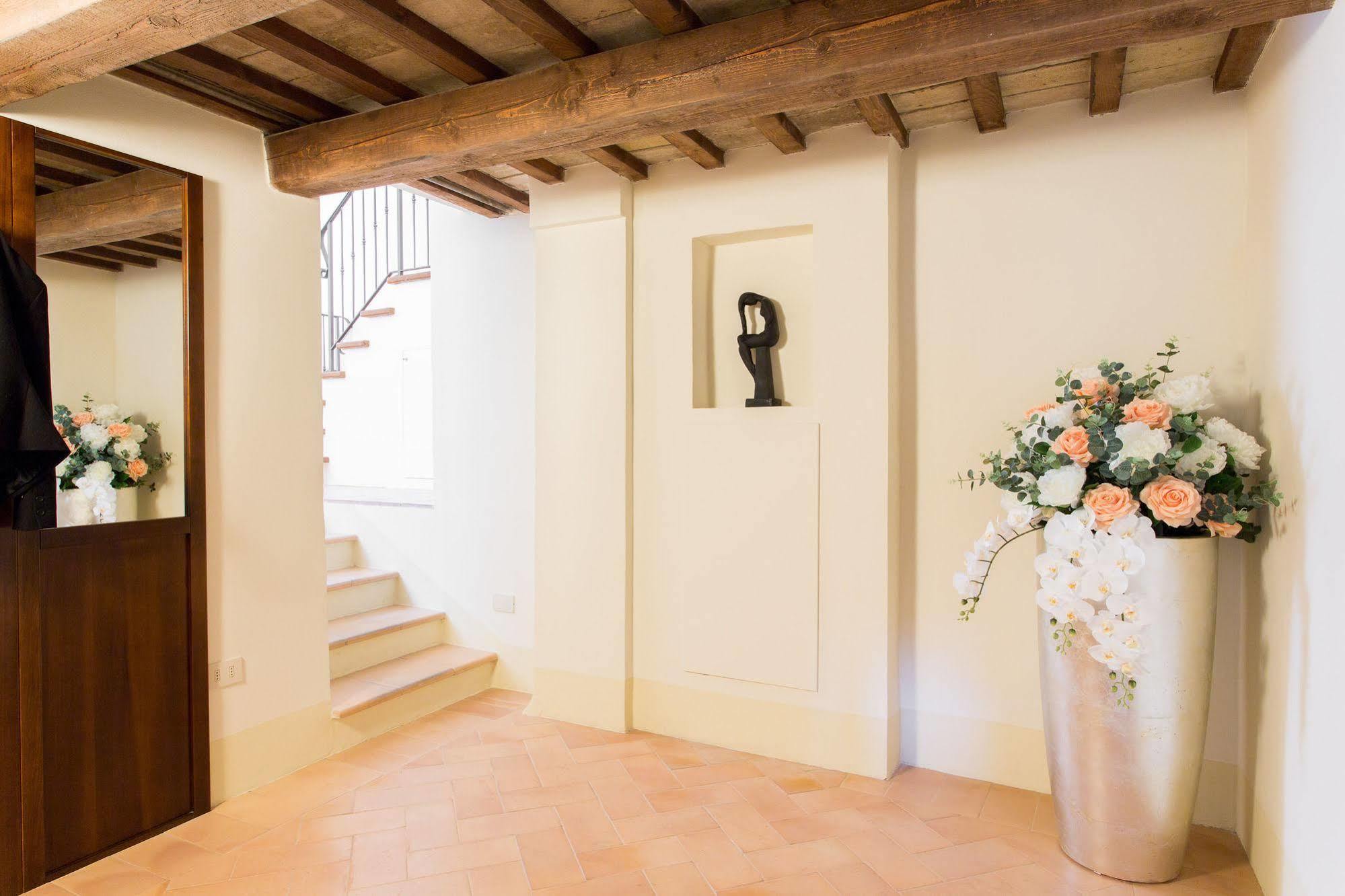 Palazzo Gentili Apartment ซาน เซเวริโน มาร์เค ภายนอก รูปภาพ
