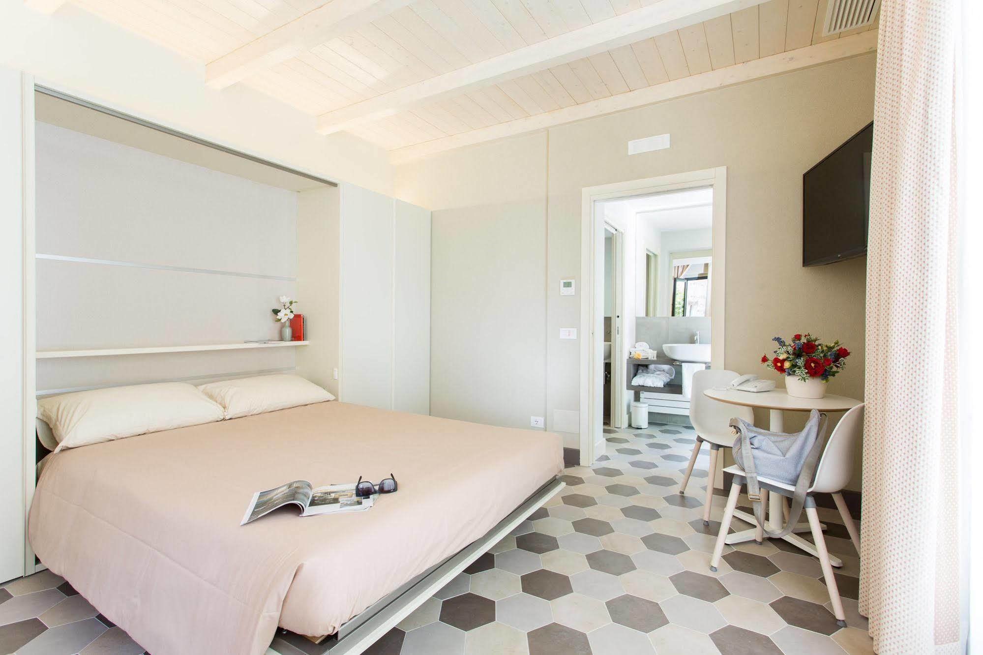 Palazzo Gentili Apartment ซาน เซเวริโน มาร์เค ภายนอก รูปภาพ
